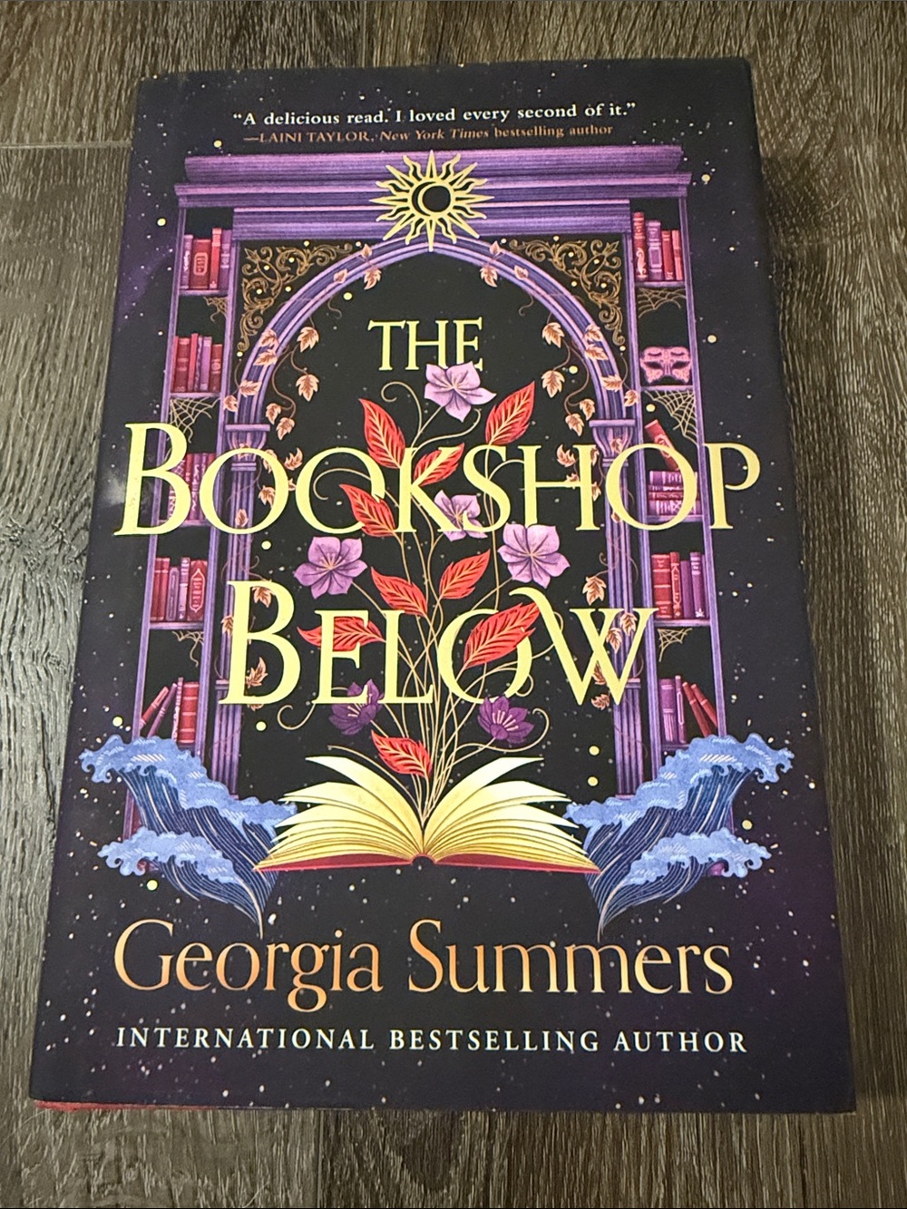 The Bookshop Below by Georgia Summers - Hardcover
